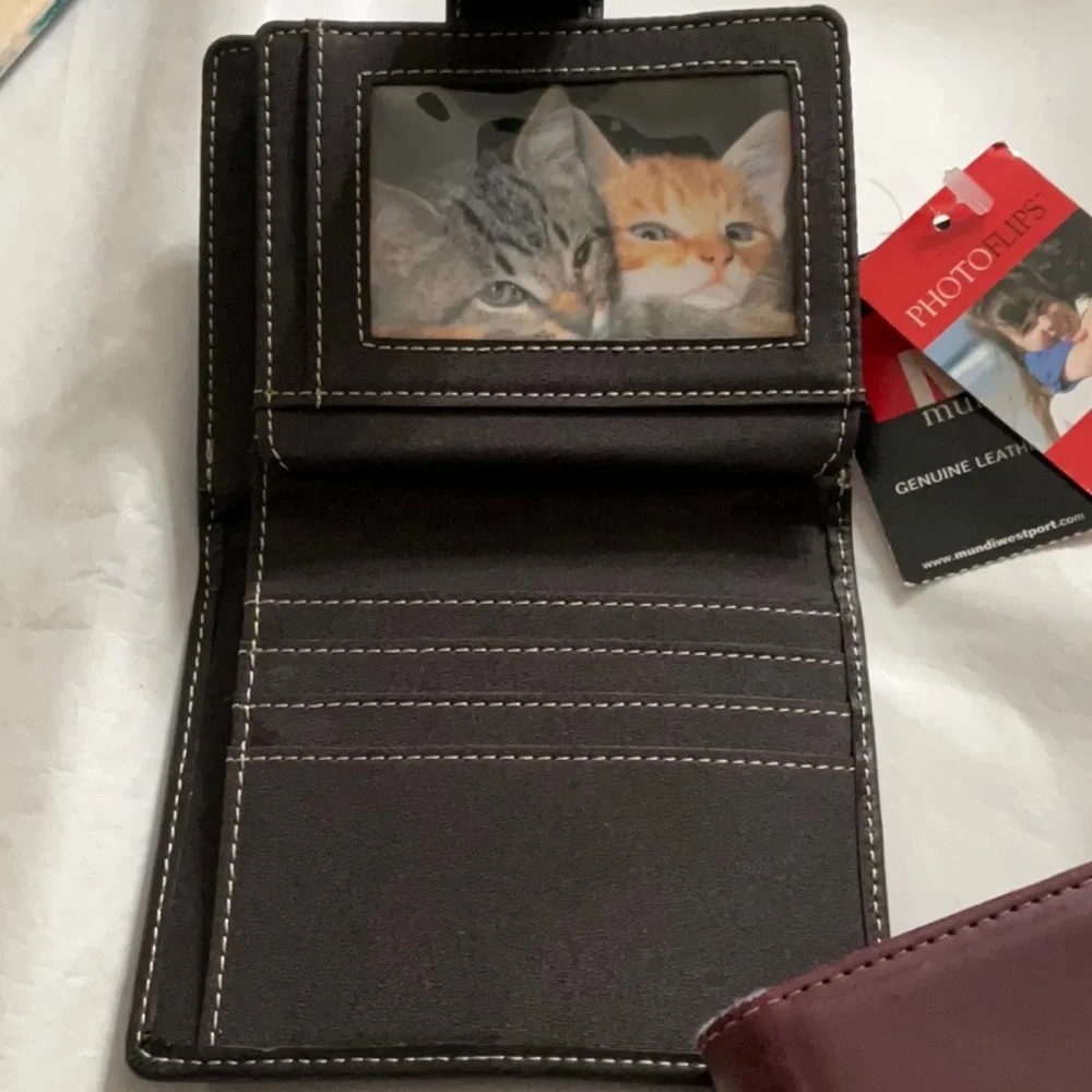 Mundi Photo Flips Leather Wallet - Picture 4 of 7